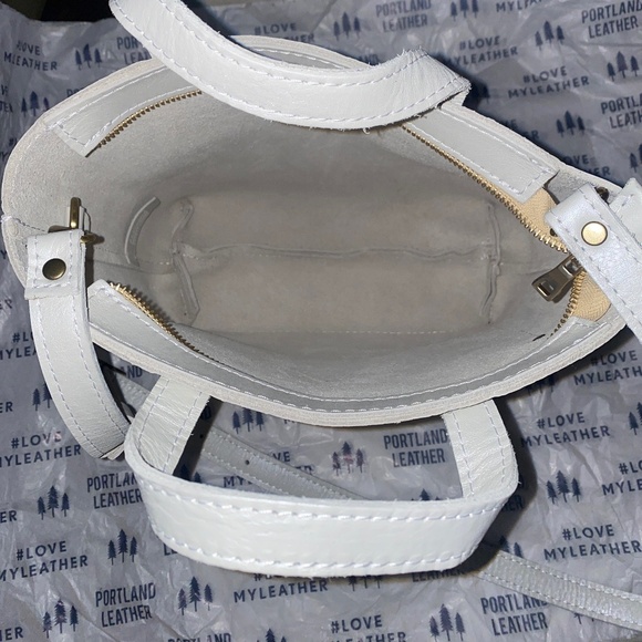 Never Used Portland Leather Cross Body Zip Tote - Picture 3 of 5